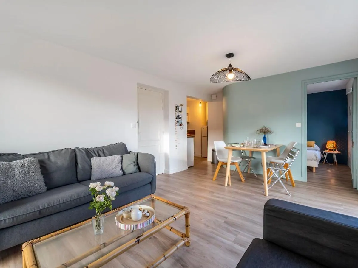 Apartment Les Embruns-5 By Interhome Carnac