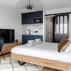 Vue Avec Terrasse Et Acces Appartement